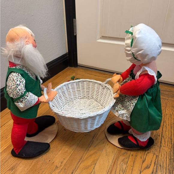 Annalee Red and Green Holiday Decor Figures - Picture 2 of 11